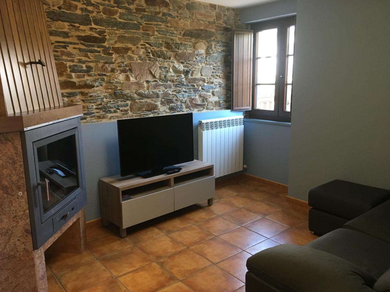 Apartamentos Carola San Tirso de Abres Buitenkant foto